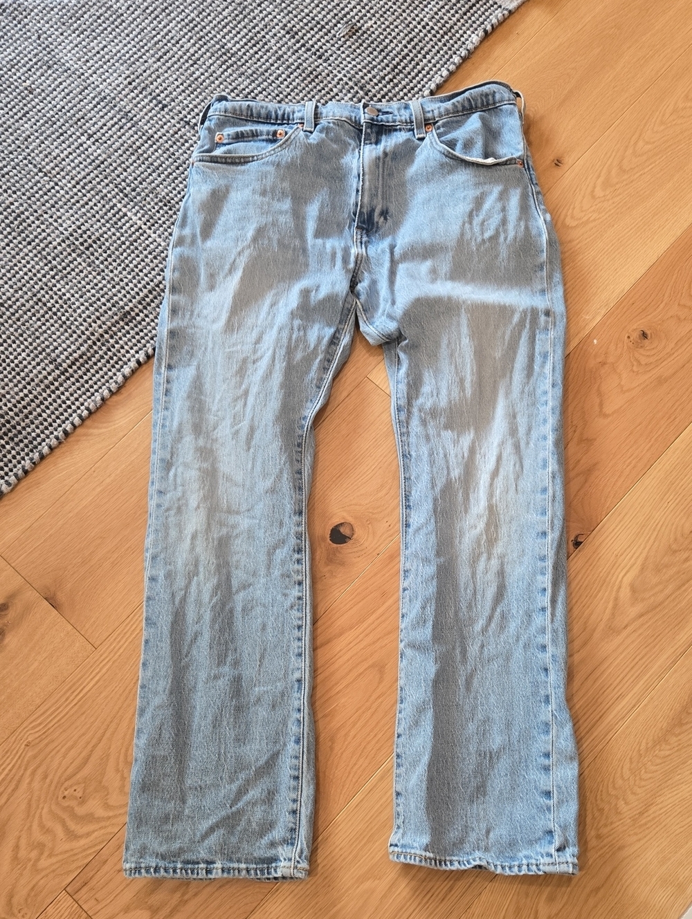 Levis Light Wash Straight Leg Jeans, Light Blue, 32W 30L, Distressed Look